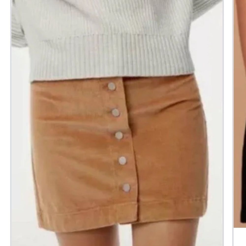 Wilfred Free corduroy button, front skirt. Small